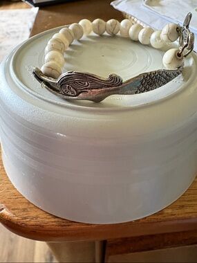 Silver Mermaid Bead Bracelet in Cream
